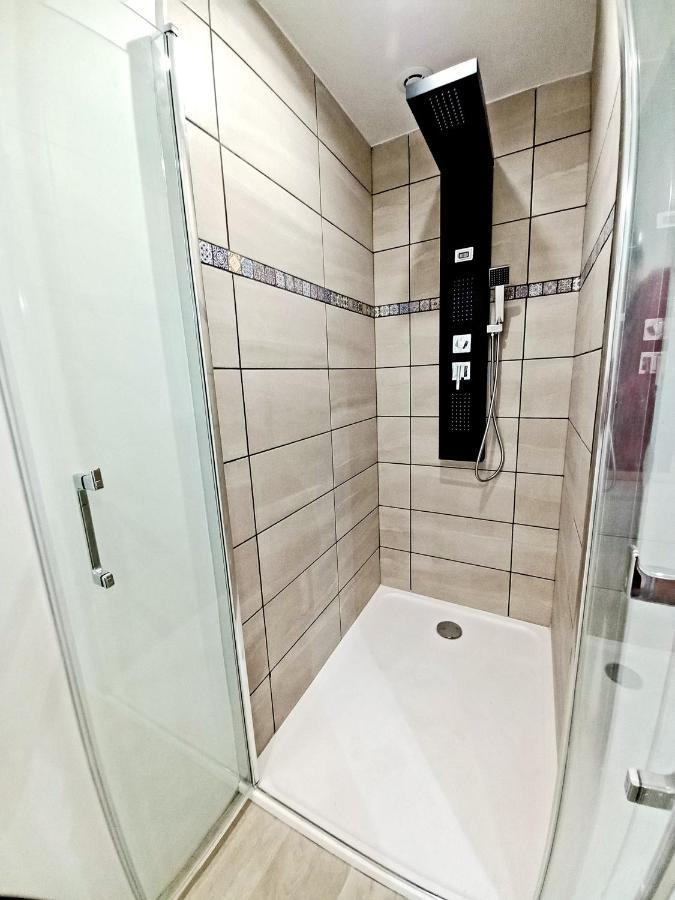 L'Annexe- Guest House Avec Piscine Studio Avec Coin Chambre Rosny-sur-Seine Kültér fotó